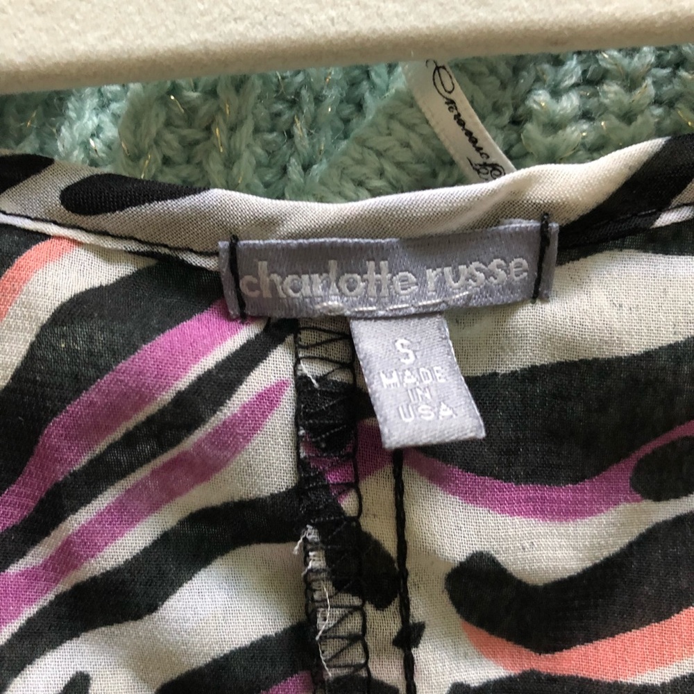 Patterned Chiffon Blouse - Picture 4 of 4